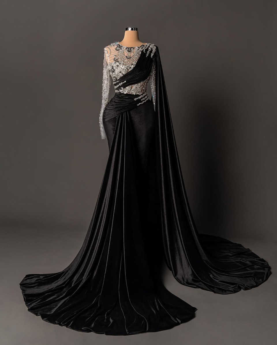 Classic Evening Dresses For Women O Neck Long Sleeves Gown Crystal Sweep Train Party Customized Dress