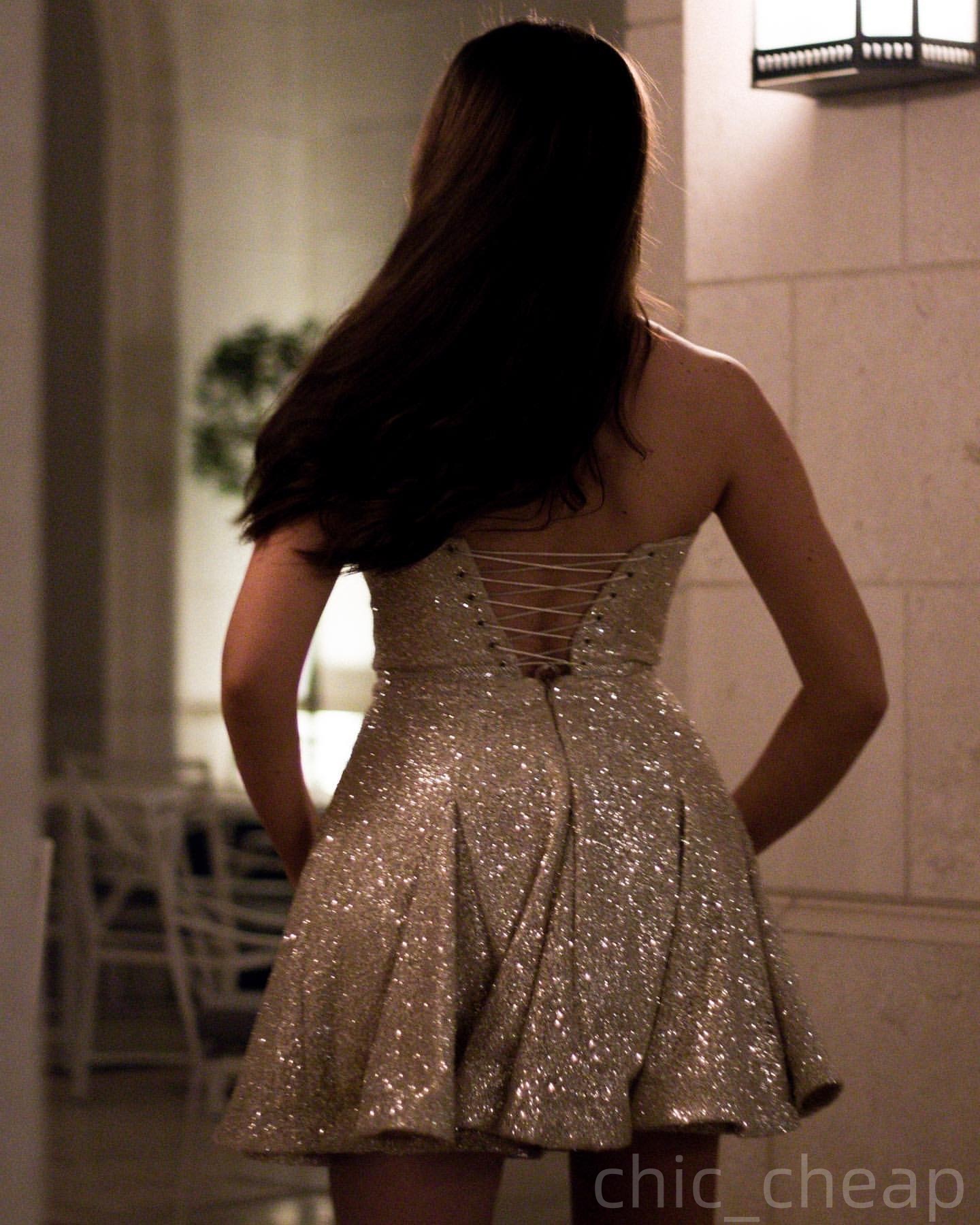 Chic Gold Mermaid Cocktail Dress Halter Sequined Sparkly Short Mini Graduation Homecoming Dresses For Special Occasions Sweetheart Gowns
