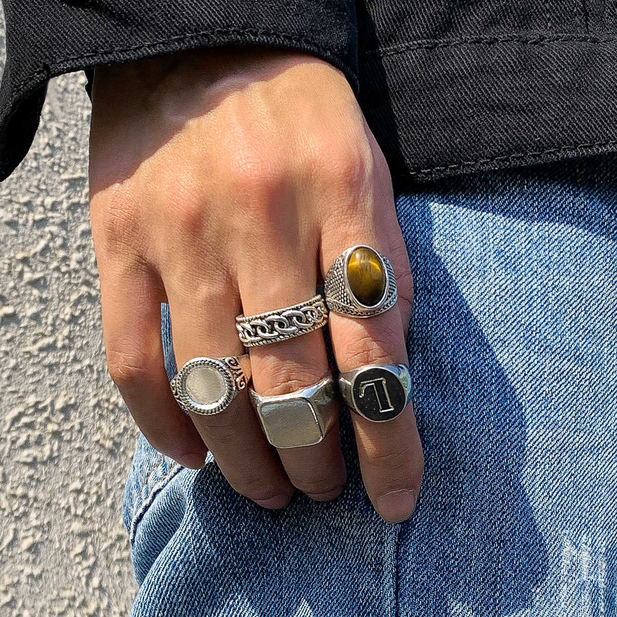 Couple Rings Ring Set Mens Advanced Sense Simple Fashion Personalized Ring with Geometric Metal Index Finger Ring H25303