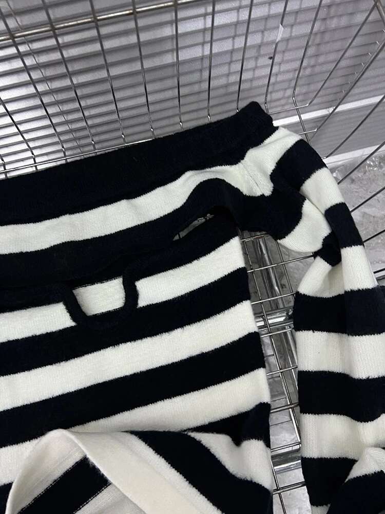 Women's Fashion Striped Contrast Color Two-Pieces Set Stretch Strapless Long Sleeve Knit Tops 2025 Spring New 33A2346