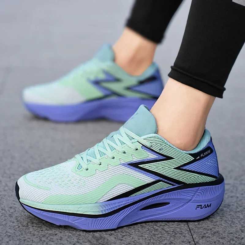 New Professional Marathon Running Shoes for Foreign Trade Carbon Plate Racing Shock-absorbing hot Sports Training Shoes36-45 Z250303