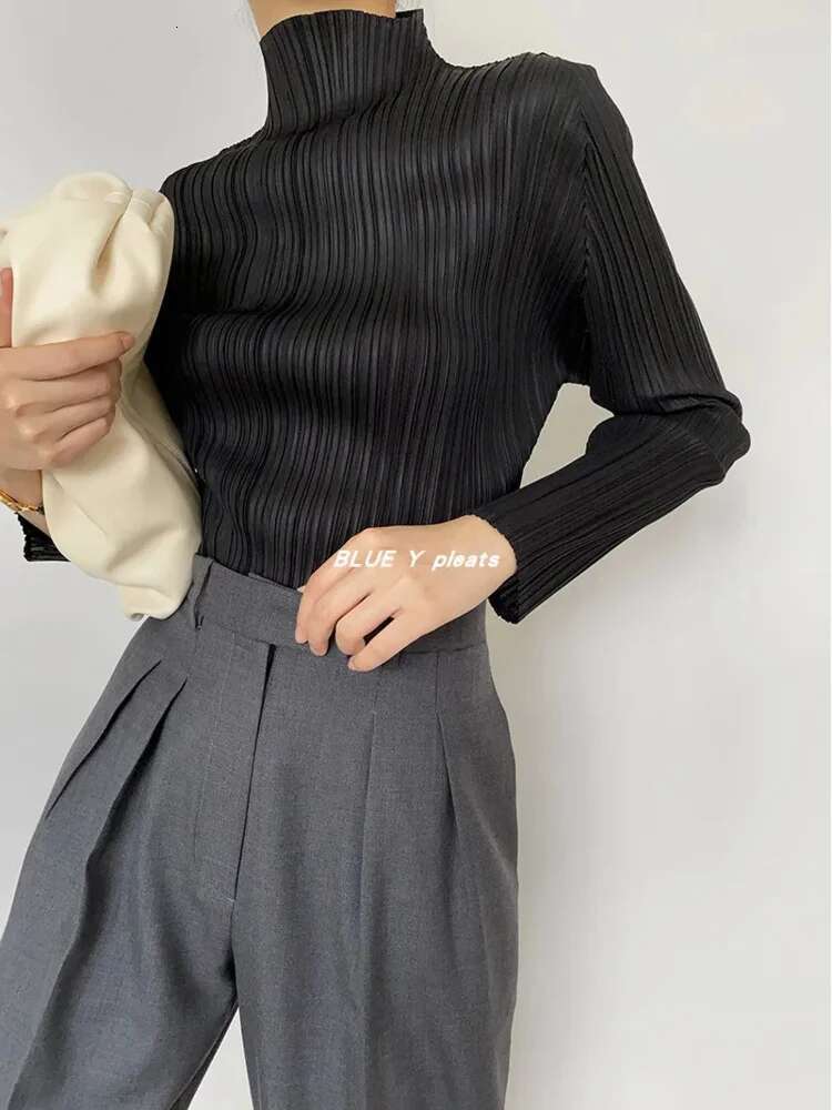 Miyake Pleated Women Shirt Tops 2023 Autumn Winter High Fashion Designer New Aesthetic Clothing Long Sleeve Turtleneck T-Shirt