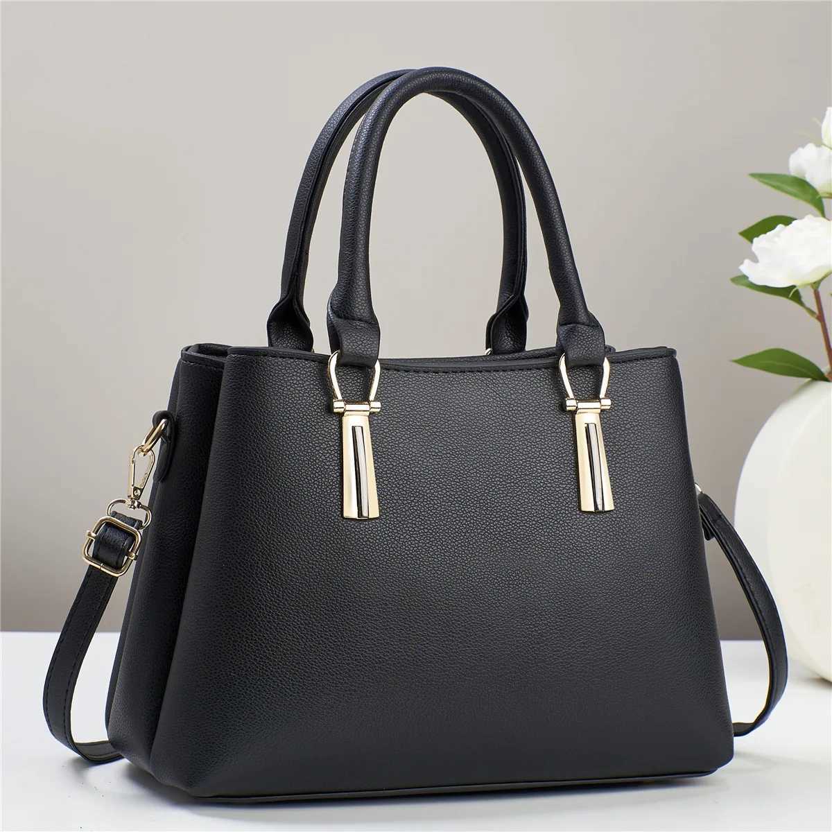 2024 New Womens Super Large Capacity Single Shoulder Cross Body Bag Z250303