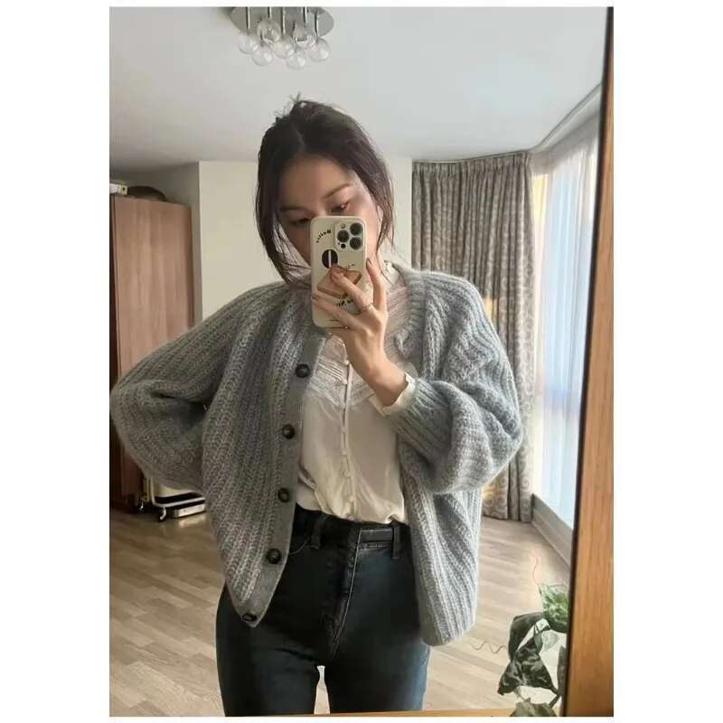 2025 Early Spring New Women Alpaca Blended Round Neck Knitted Cardigan