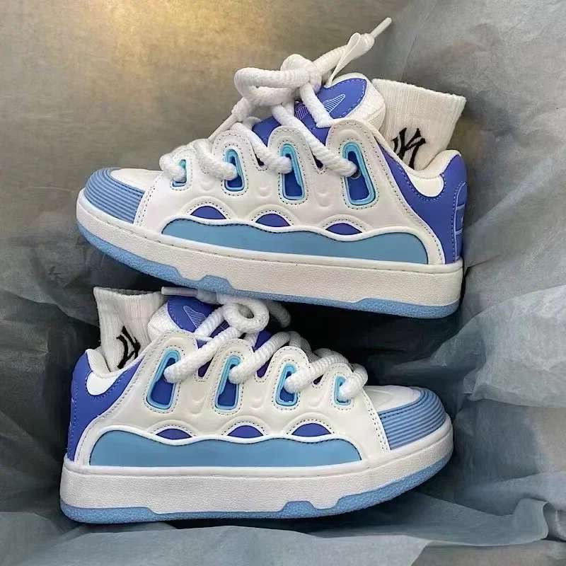 2024 New Man Sk ateboard Bread Retro Nati onal Trend Sport Shoe Wind Board Sneaker Shoes for Women Chaussure Hom me