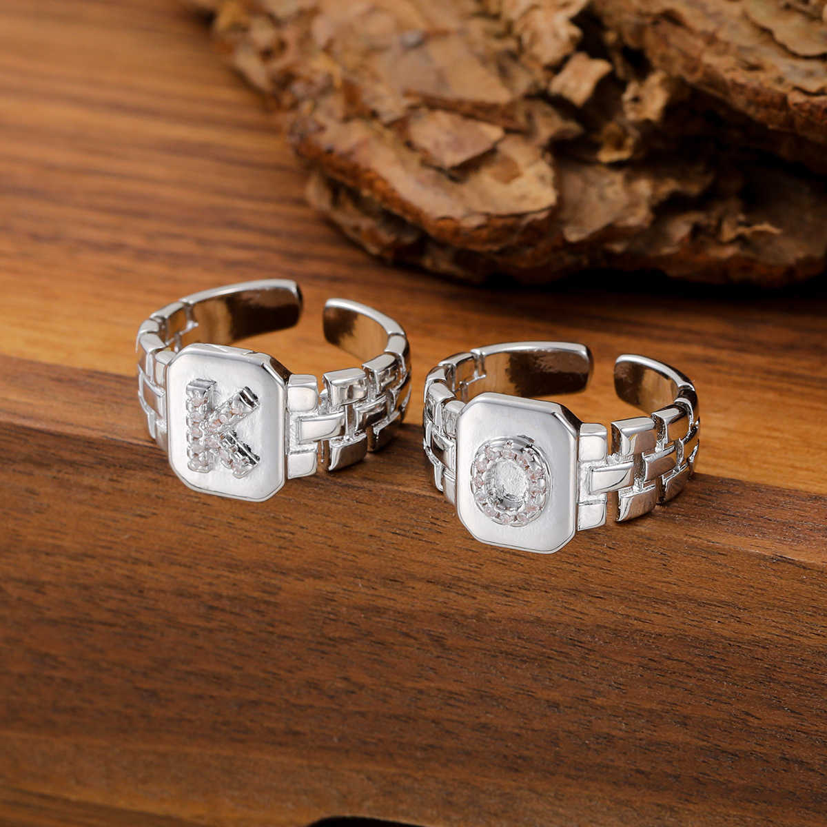 Couple Rings New copper inlaid zircon letter ring personalized watch chain old chain cold and cool style female ring with open mouth H25303