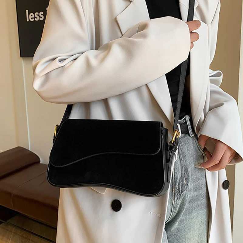 Wine Red Square Bag For Women Autumn Winter Simple Suede Leather Crossbody Bags Ladies Casual Commuting Single Shoulder Purse Z250303