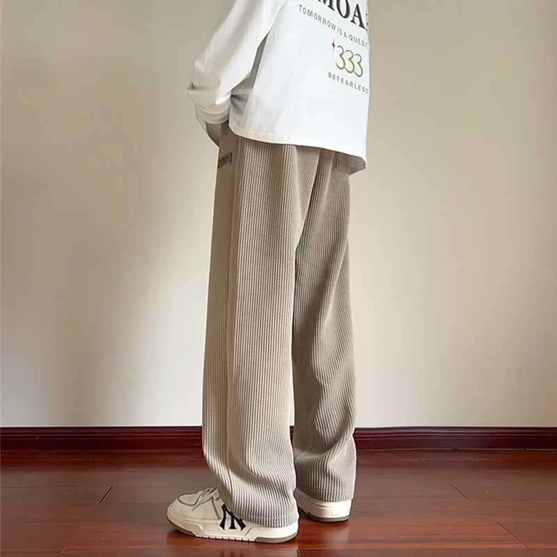 New Corduroy Baggy Straight Pants For Men Vintage Appliques Drape Casual Trousers Autumn Y2K Streetwear Gym Joggers SweatpantsXJ250303