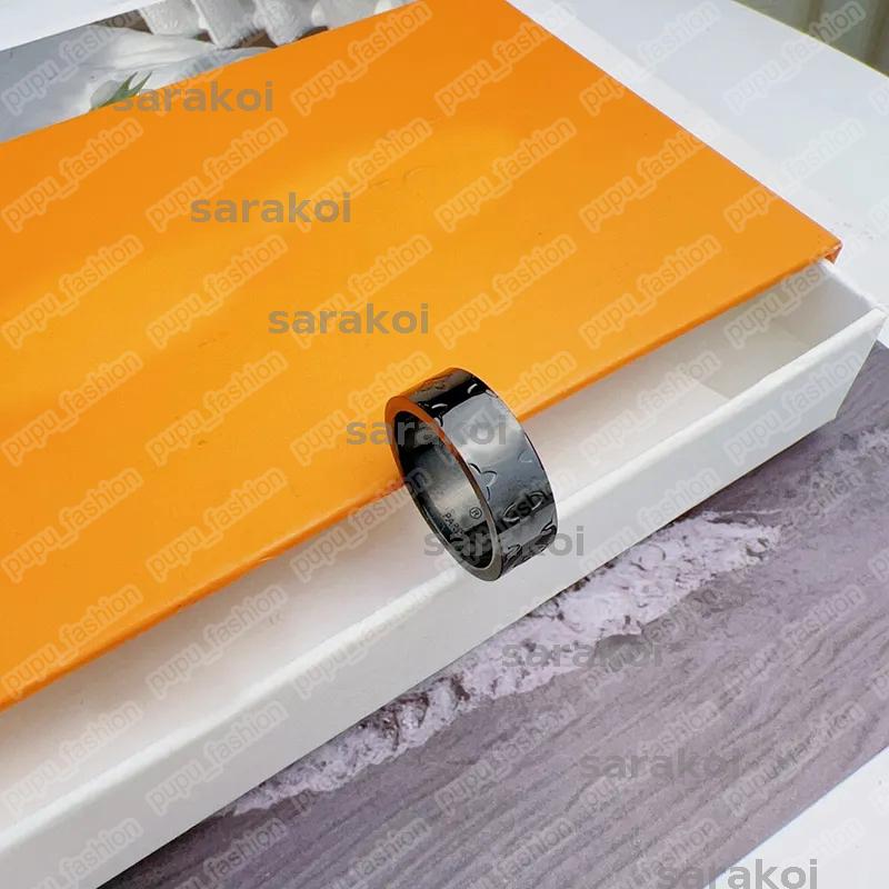 2025 Mens Womens Designer Heart Rings Letter Love Shaped Ring For Men Luxury Jewelry Engagement Gift Ringe Band Silver Gold Rings G24453BF