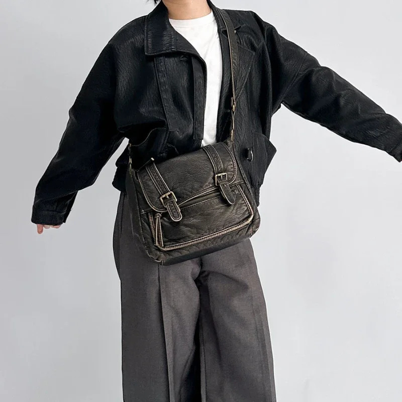 High quality shoulder bag womens cross body bag large capacity bag retro messenger bag fashionable motorcycle bag 250228