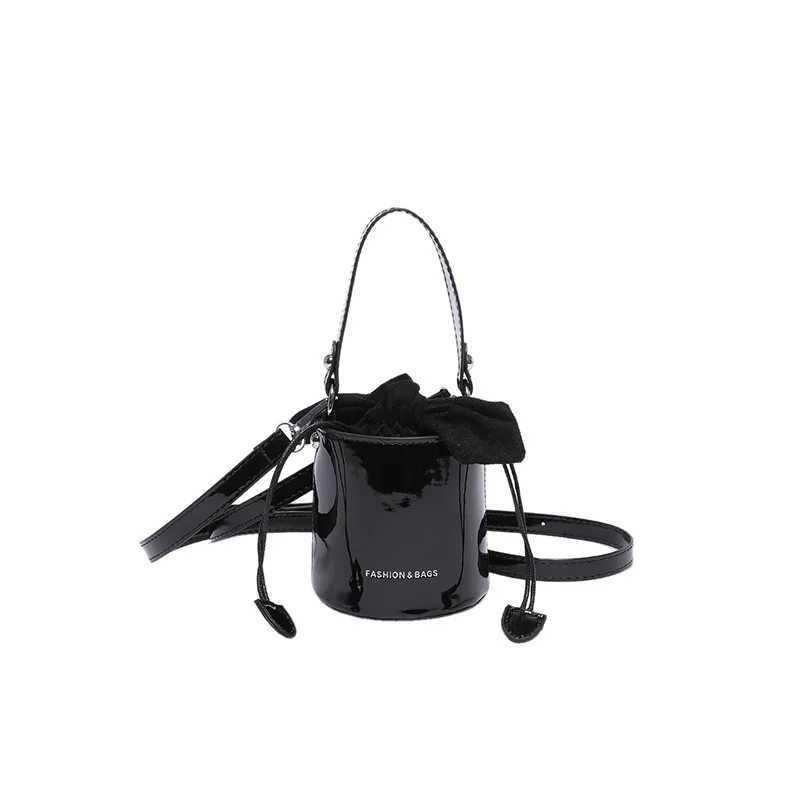 Mini Exquisite Wine Red Glossy Lacquer Surface Crossbody Bag 2024 New Bow Drawstring Underarm Bags High Street Lipstick Handbag Z250303