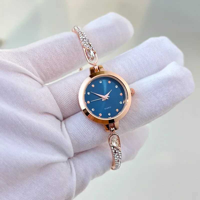 Womens New Quartz Water Diamond Slim and Exquisite Bracelet Womens Korean Quartz Wristlets LeisureXJ250304