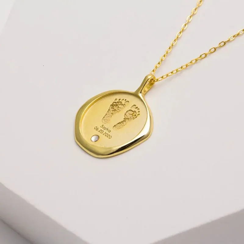 Custom Baby Footprint Necklace Stamp Gold Stainless Steel Birthstone Pendant Personalized Handprint Kids Name Jewelry Gift 250304