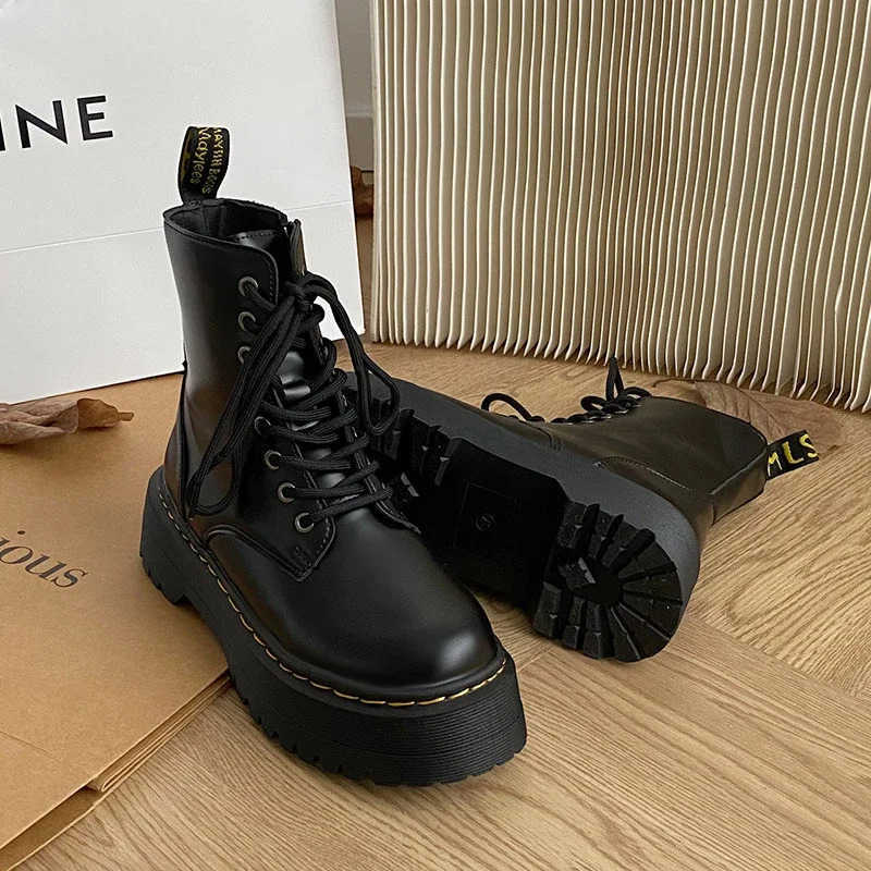 Minimalist Lace-up Cbat Wen Boots 5Cm Chunky Heel Platform Wen Boots British Style Thick Sole Increase Height Casual Boots Z250304