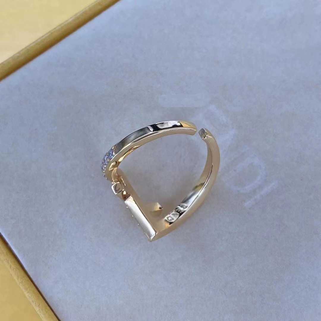 Couple Rings Minimally sophisticated niche design personalized fashion versatile brass material 2024 jewelry ring for women H25303 9E7X