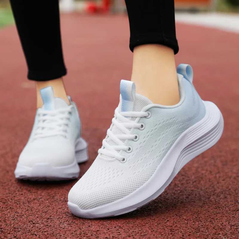Casual Womens Thick Soled Running Mesh Light Lace Up Training Breathable Anti Slip Soft Sole Vulcanized Shoes Designer ShoesC250304