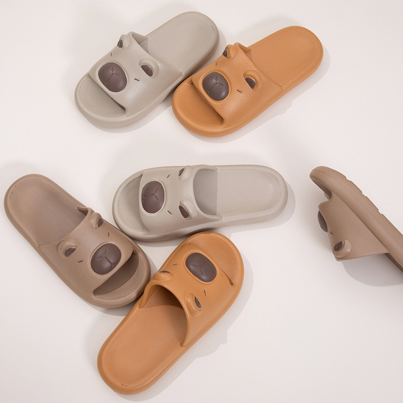 Children's women's summer EVA slippers, parent-child family of three, big couple, fashionable and cute capybara, men's outdoor wear, de