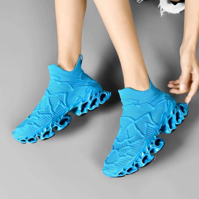 Casual Fashion Breathable Walking Mesh Flat Sneakers Women 2025 Gym Vulcanized Shoes White Female Footwear