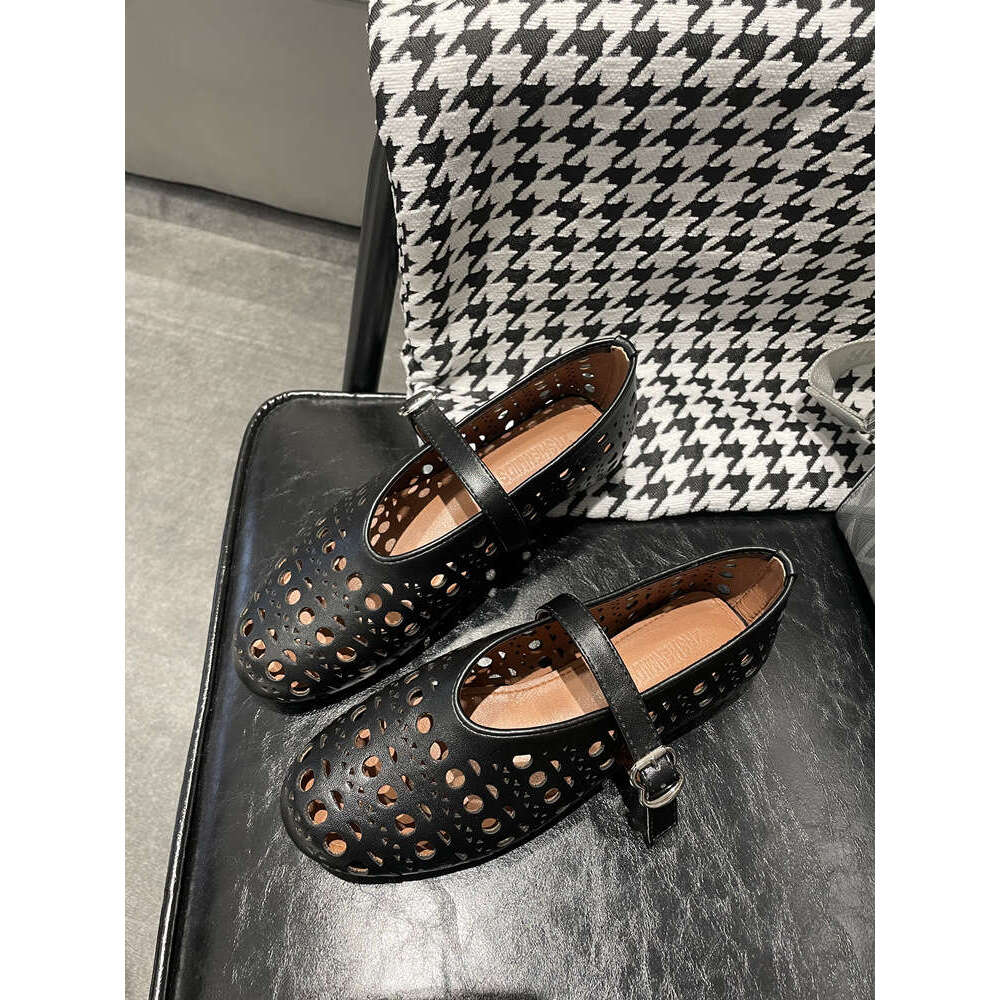 Cowhide Edition~Spring/Summer Genuine Shallow Mouth One Word Buckle with Hollow Round Head Flat Bottom Single for Women Ballet Boats Leather Shoes