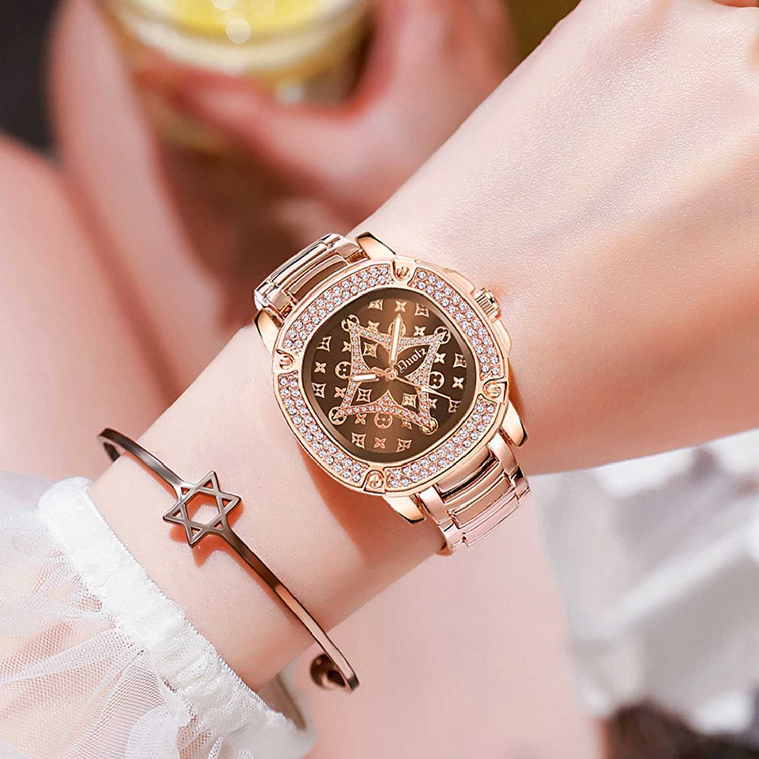 Elegant and fashionable ladies rose gold inlaid with diamond dial exquisite ladies quartz waterproof dialXJ250304