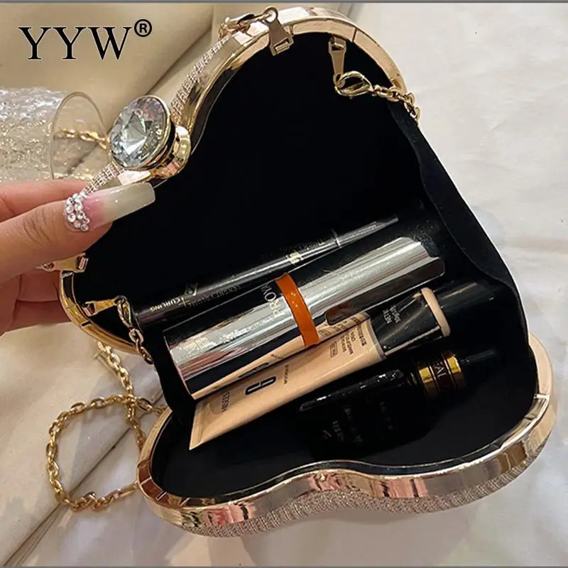 Sequins Love HeartShaped Evening Handbag Crystal Diamond Clutch Bag Top Handle Wedding Party Mini Purse Shoulder Messenger 250303