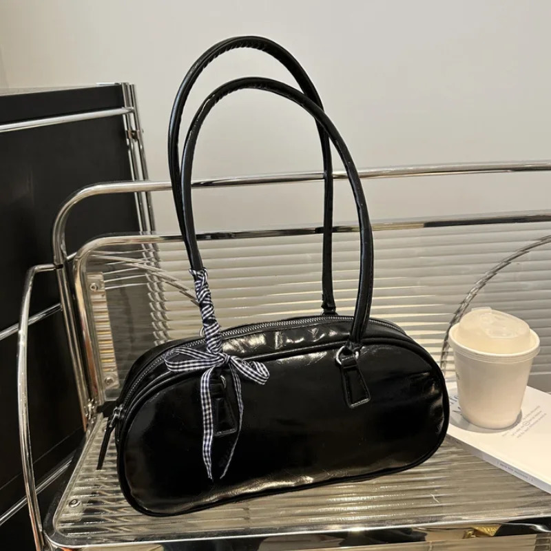 Large Capacity Silver Bag Women Portable Pillow AllMatch Shoulder Underarm Womens Handbag Casual Boston Commuting Bags 250303