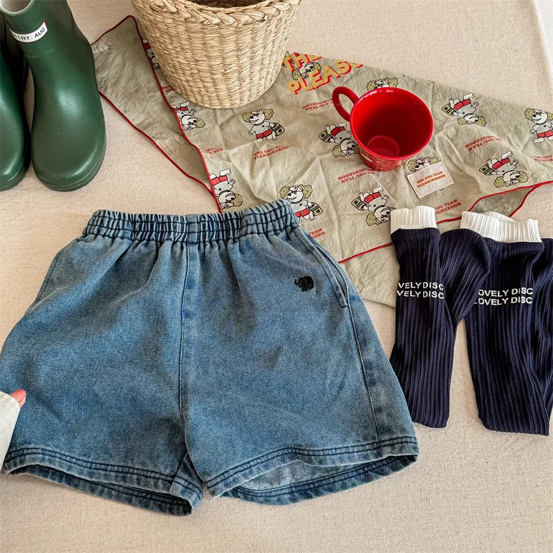 Summer Kids Boys and Girls Denim Shorts BlueBlack Grey Elastic Waist Wide Leg Short Jeans Fashion Children Trousers A5281 250303