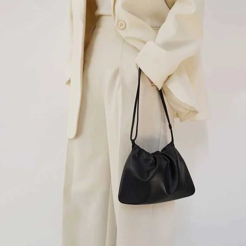Fashion Red Soft Leather Single One Shoulder Crossbody Bag Korean Pleated Portable Underarm Bag Womens New Lace-up Handbag Z250303