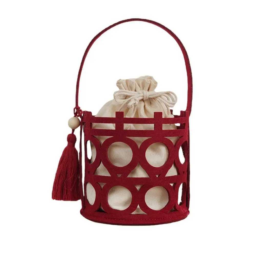 Hollow Chinese Style Red Organizer Handbag Bridal and Groom Felt Gift Handbag Wedding Gift Packaging Bag Candy Bag Z250303