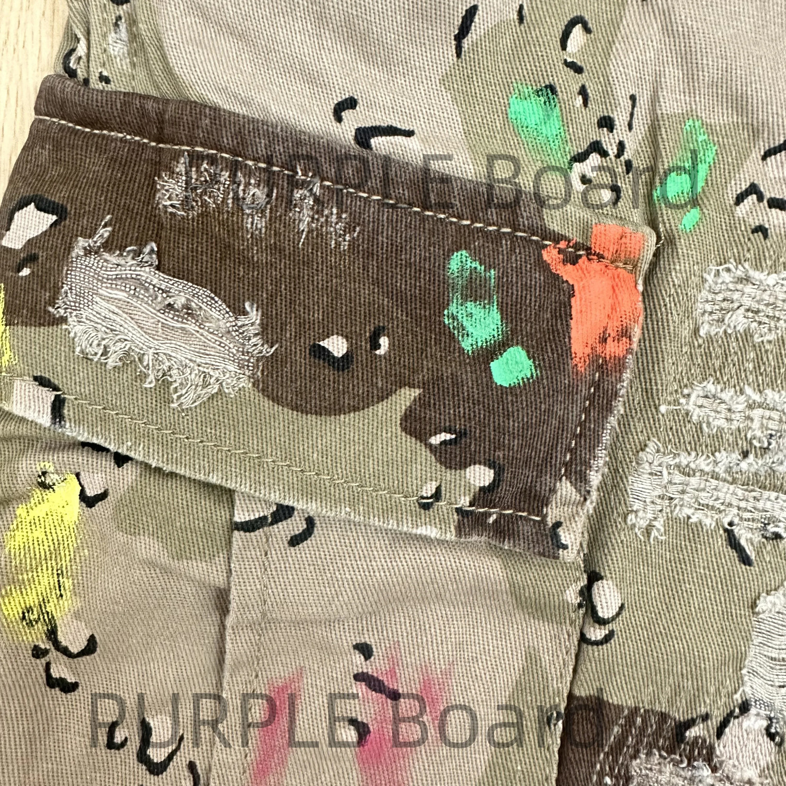 Mens Summer Camouflage Shorts Colored Splicing Leather Letter Knee Jeans Tactical Khaki Shorts 250303