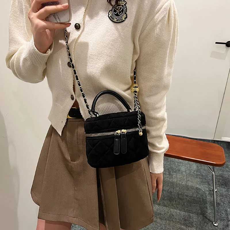 Mini faux suede chain small square bag fashionable design red texture simple cross body bag Korean small perfume handbag Z250303