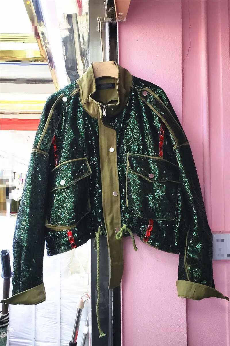 Heavy Industry Green Sequins Overalls Jacket Female 2023 Spring Autumn New Women Clothes High-Grade Big Pocket Cropped Coat Tide