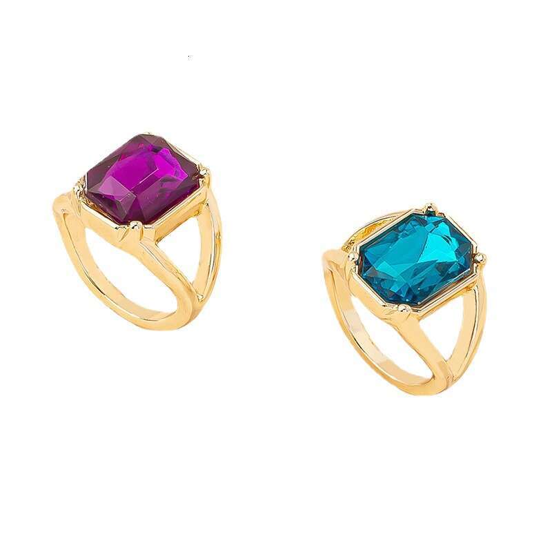 designer jewelry Personalized gold zinc alloy ring, men's and women's jewelry, simple square fashion accessory