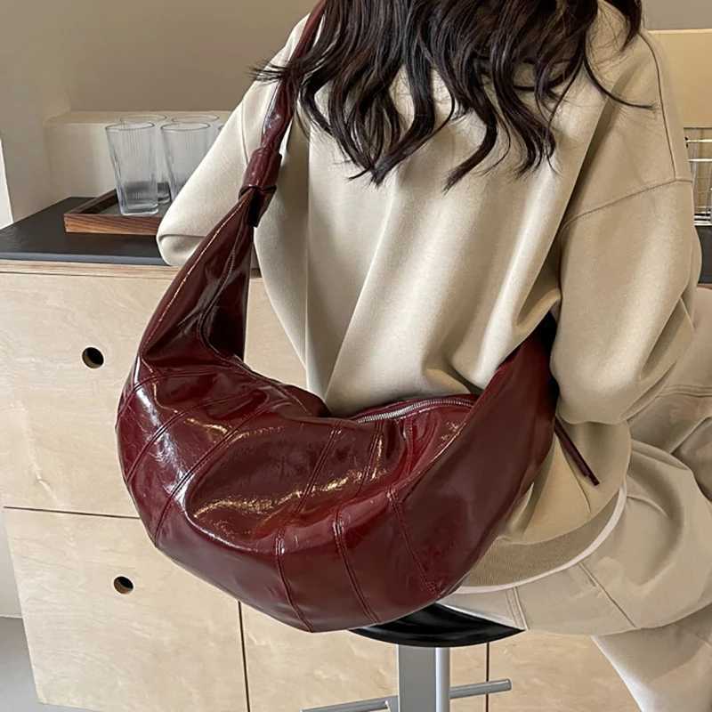 Wine red handbag womens lightweight Pu leather casual cross body bag 2024 new autumn and winter large capacity single shoulder wallet Z250303