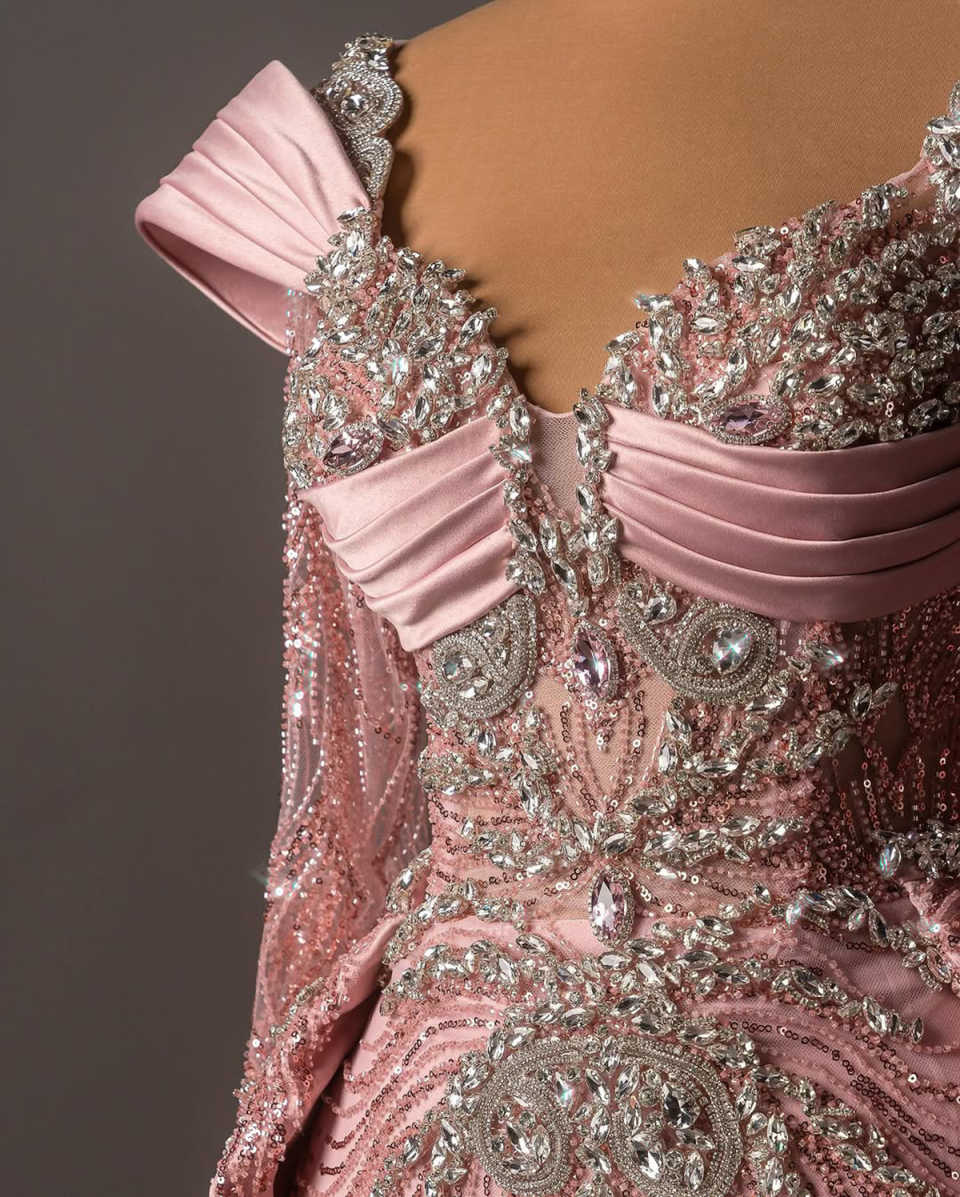 Gorgeous Evening Dresses For Women Sweetheart Neck Long Sleeves Gown Sequins Crystal Detachable Train Party Customized Dress