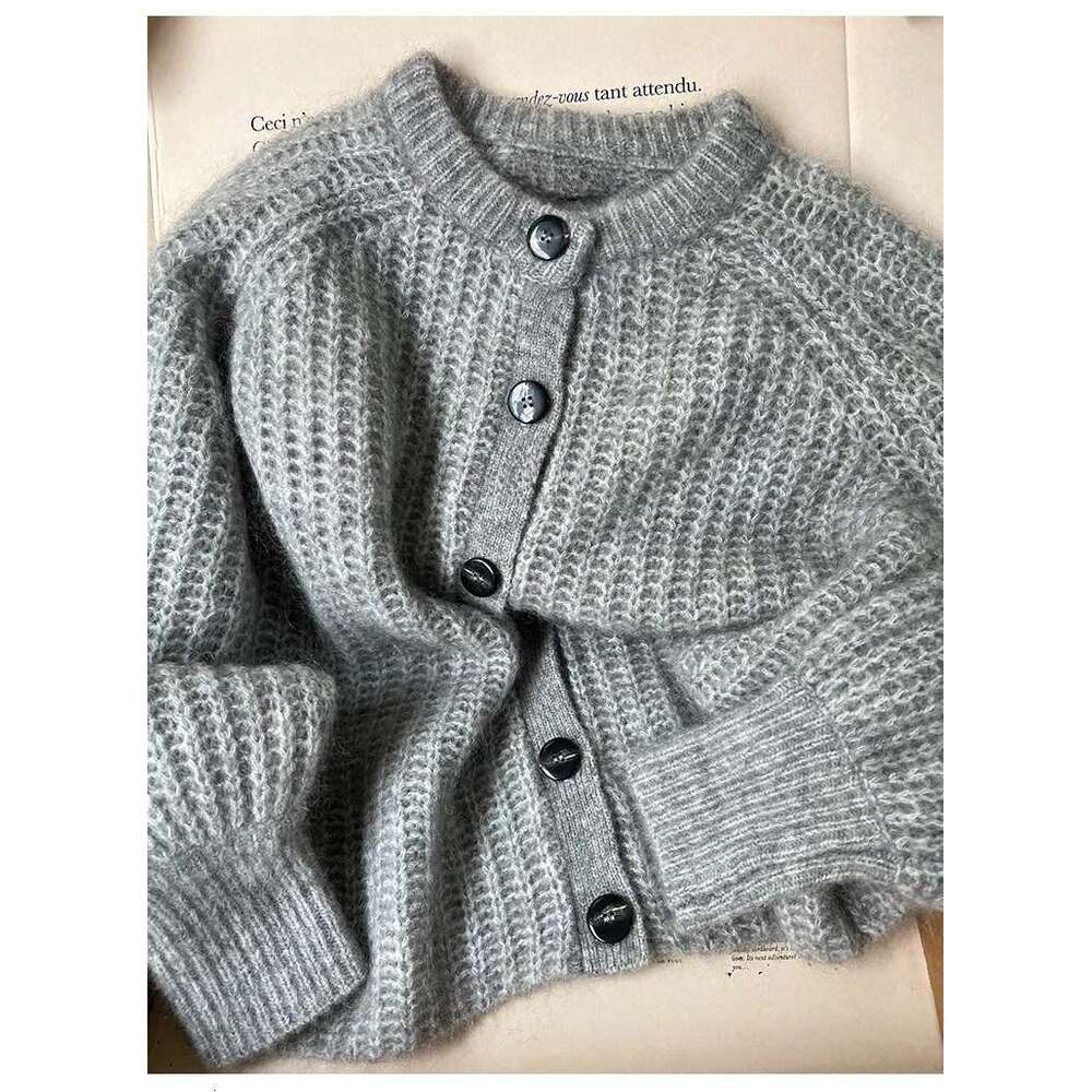 2025 Early Spring New Women Alpaca Blended Round Neck Knitted Cardigan
