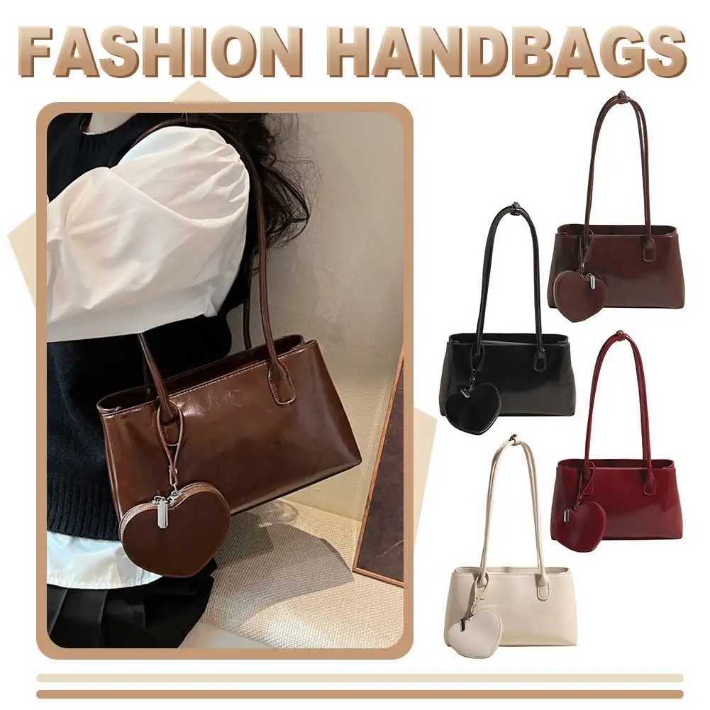 Ladies Red Heart Pendant Handbag Large Capacity Shoulder Bag Vintage Tote Bag Ladies Work Bag with Matching Clutch Z250303