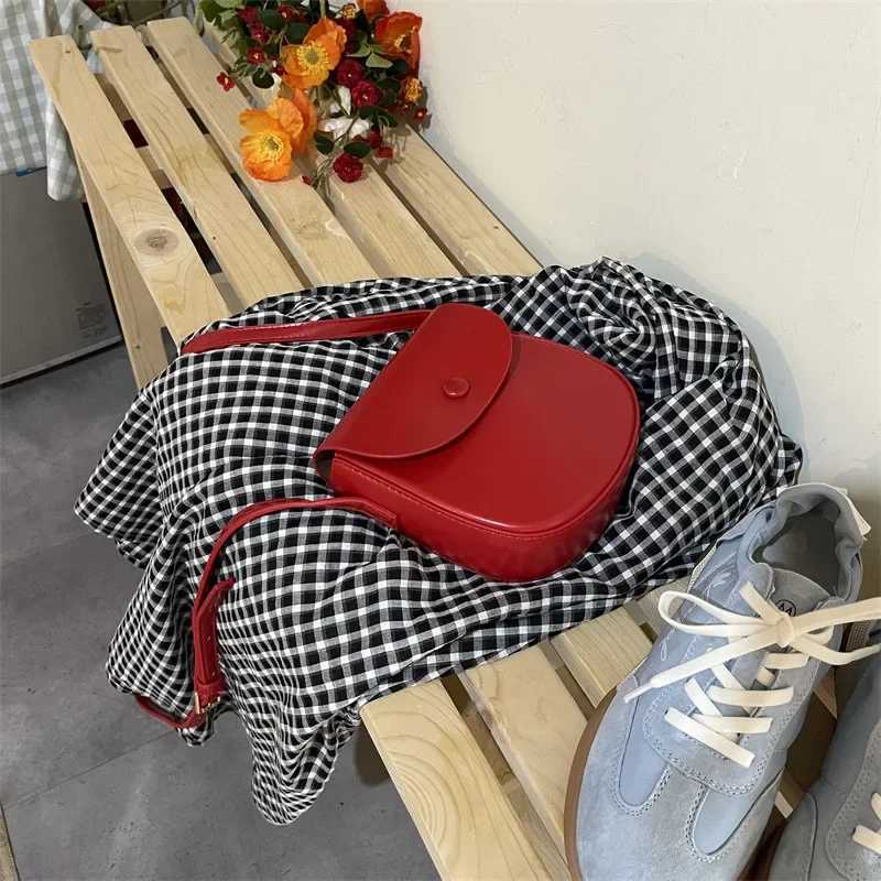 Xiuya Red Fashion Shoulder Bags for Women Vintage Solid Color Small Aesthetic Crossbody Bag All-match Simple New Female Handbag Z250303