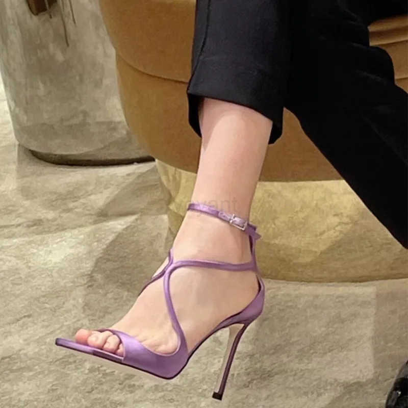 Star style Purple Satin Wen Sandals Sexy Narrow Band Ankle Strap Stiletto High h Gladiator Sandalias Summer Banquet Shoes Z250304
