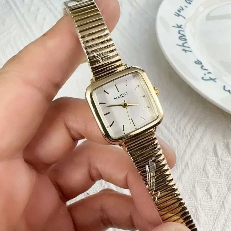 Retro Steel Str for Women Luxury Gift Square Quartz Students Casual Ladies Wrist Dropshipping Womens WatchXJ250304