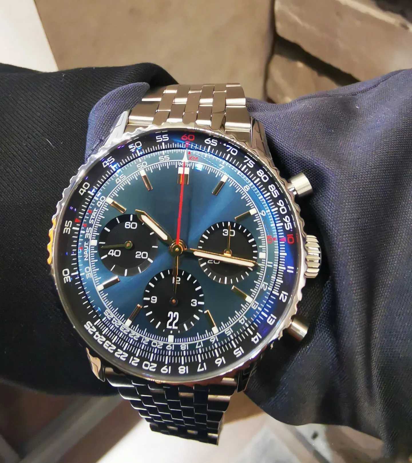 Multifunctional Chronogrh Mens es Quartz Movement Wrist Calendar Fashion Business Casual Man Light LuxuryXJ250304