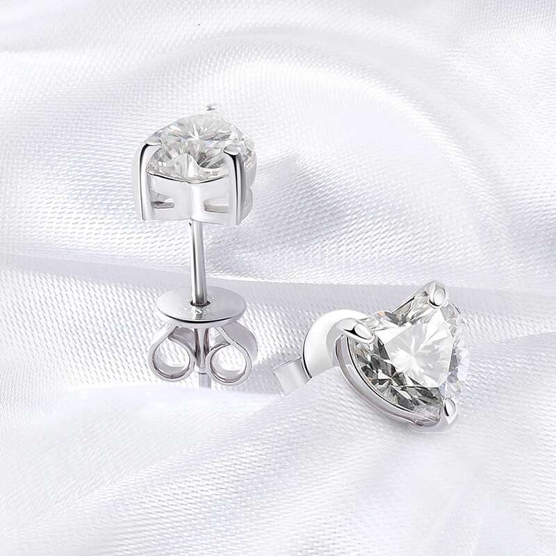 Smyoue 1CT 2CT 4CT Heart Cut Moissanite Stud Earrings for Women Quality Lab Dia S Sterg Sier Bride Jewelry