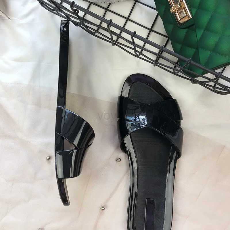 Anti-skid cross-strap open toe sandals jelly shoes wen flat h sandalias femme trendy waterproof open toe beach shoes wan Z250304