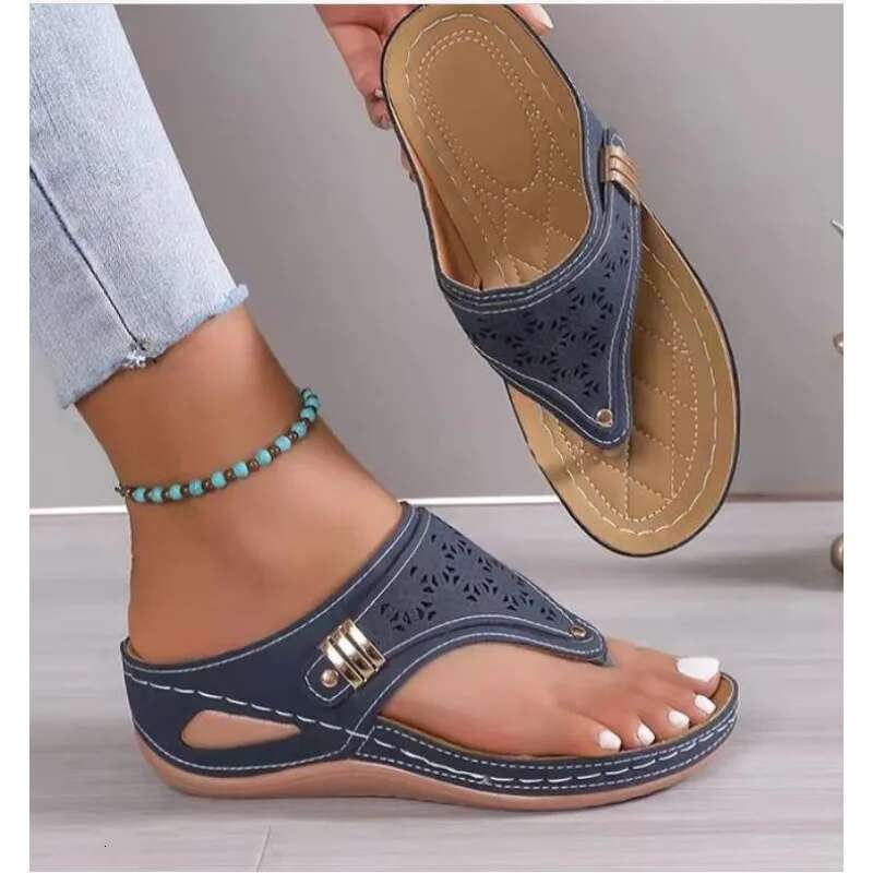 Platform New Summer Flip ps 2025 Lightweight Clip Toe Wedge Sandals Woman Non Slip Casual Beach Slippers Plus Size 43