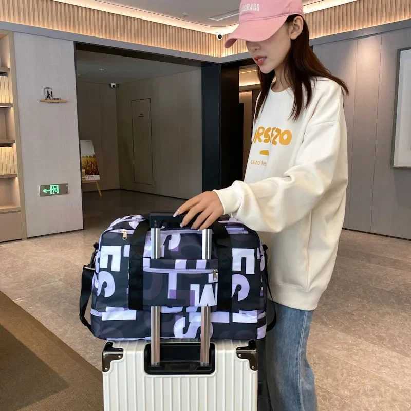 Fashion Women Large Capacity Dry Wet Separation Sports and Fitness Handheld Luggage Bag New Travel Bag Storage Clothing Handbag Y250304