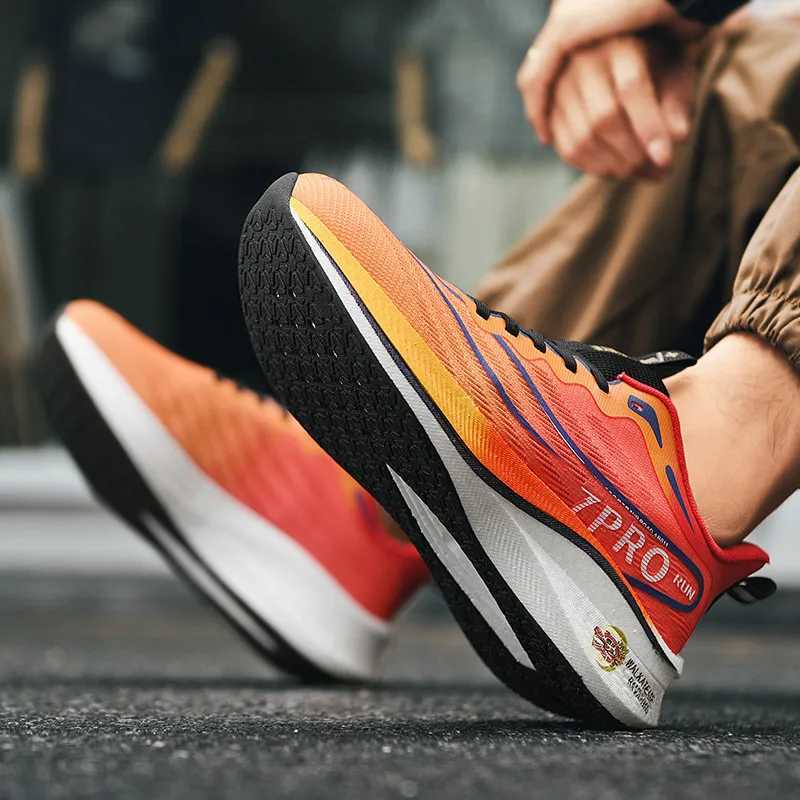 New Male Trainers Marathon Full Palm Carbon Plate Sports Running Shoes Men Breathable Lightweight Women Comfortable SneakersC250304
