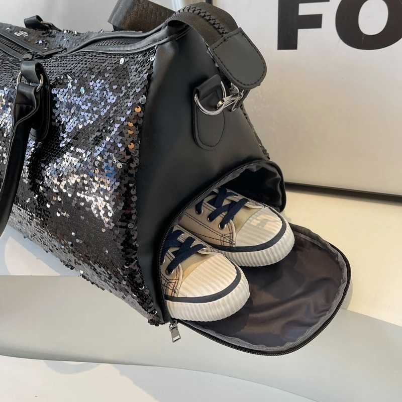 Short Distance Travel Bag Fashion Glitter High-capacity Handbag Good-looking Light Sports Fitness Single Shoulder Crossbody Bag Y250304