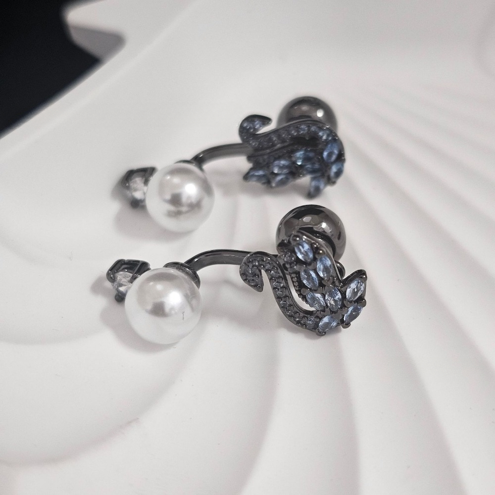 Designer Black and White Swan Necklace Series Set Goose shaped Pendant Gift Wearing Shows Noble Temperament