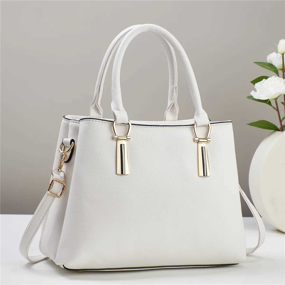 2024 New Womens Super Large Capacity Single Shoulder Cross Body Bag Z250303