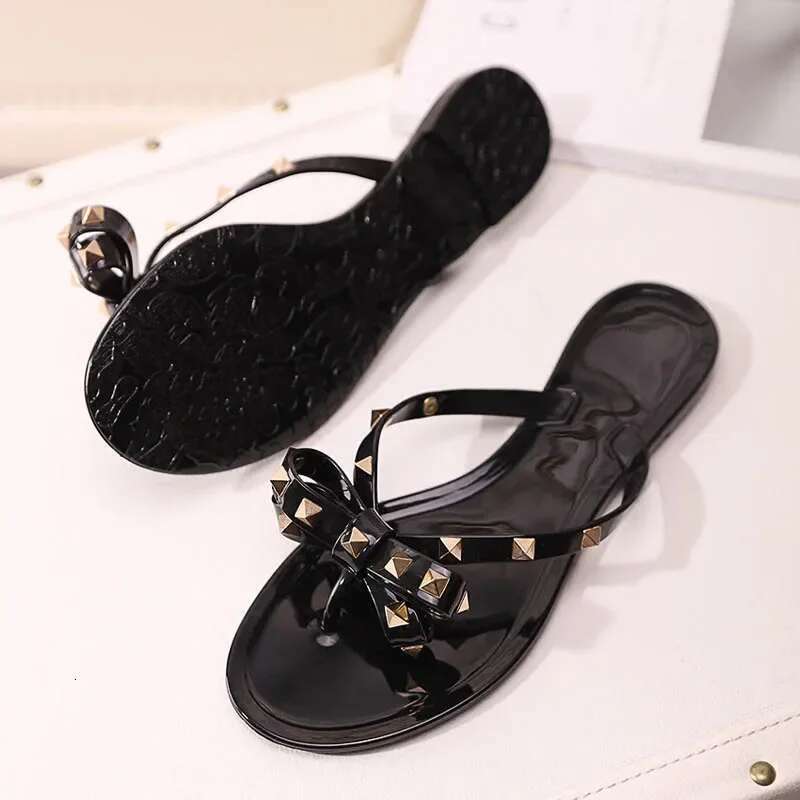 Flip Fashion Woman ps Summer Flats Cool Beach Rivets Shoes Sandals Girls Size 36-41
